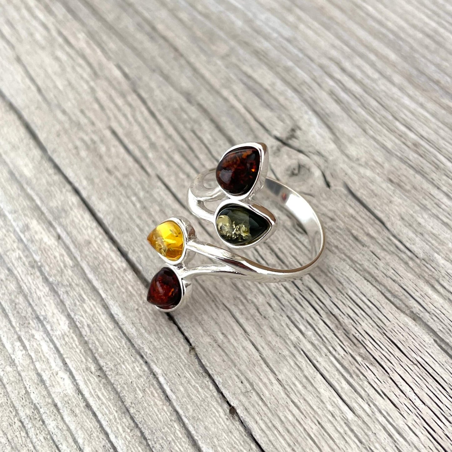adjustable mixed colured modern style amber ring side