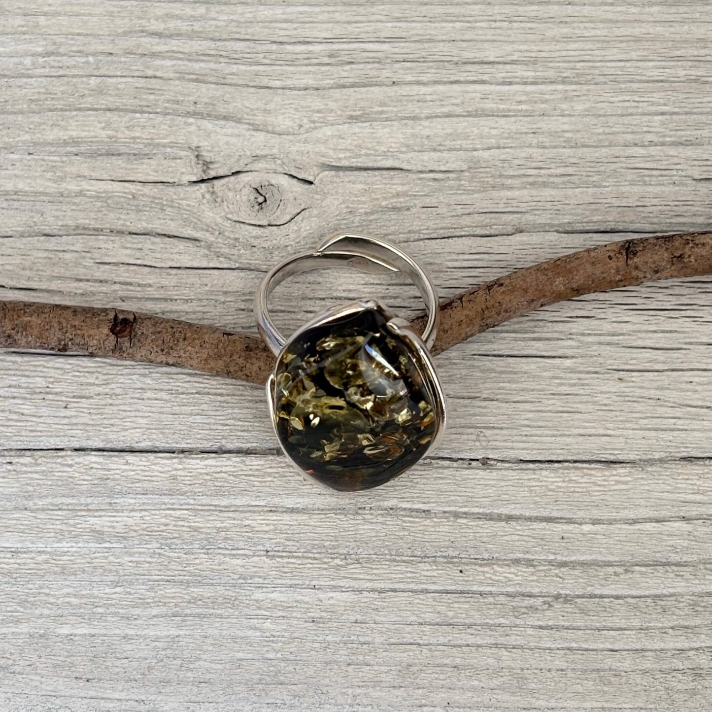 adjustable green amber ring top