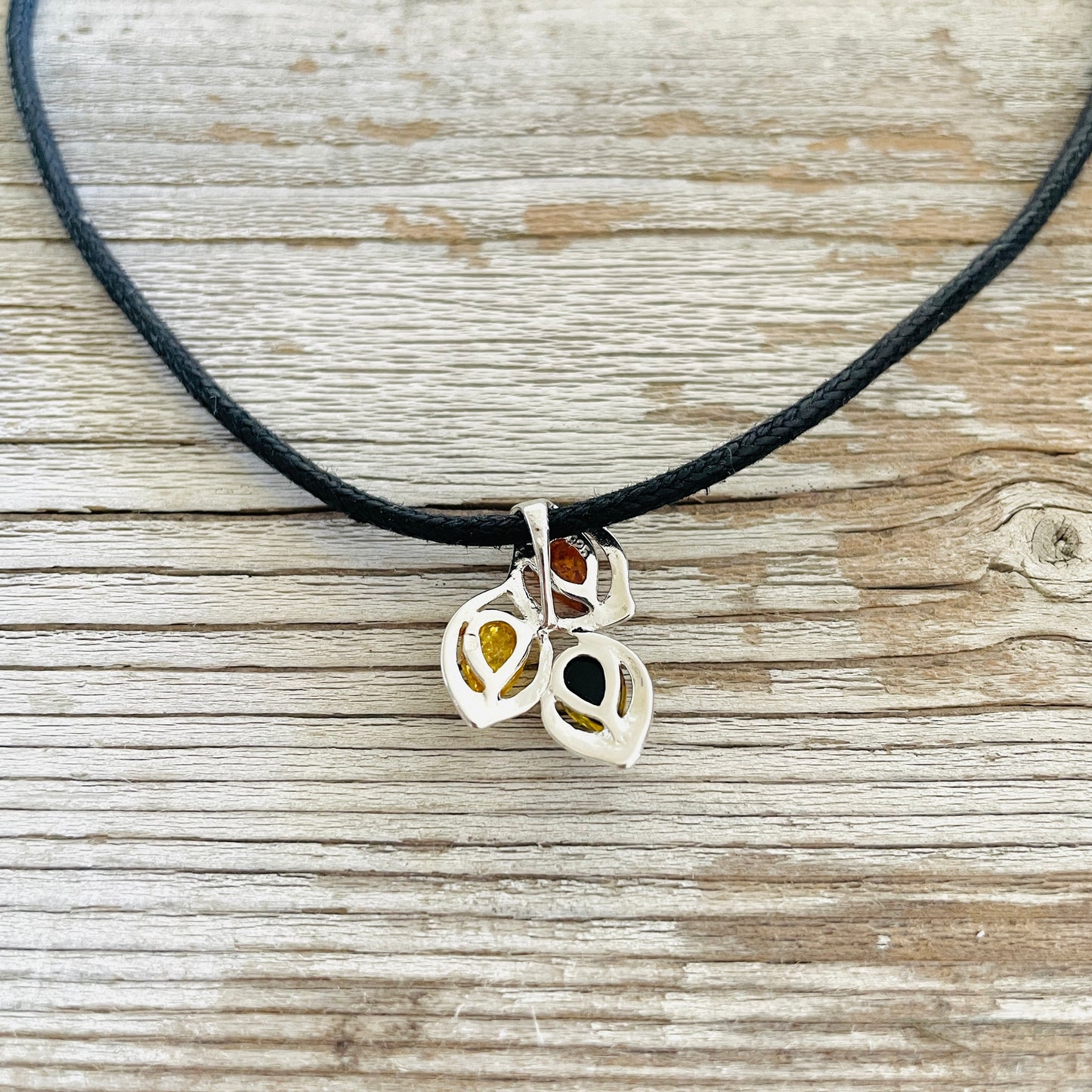 baltic-amber-sterling-silver-pendant