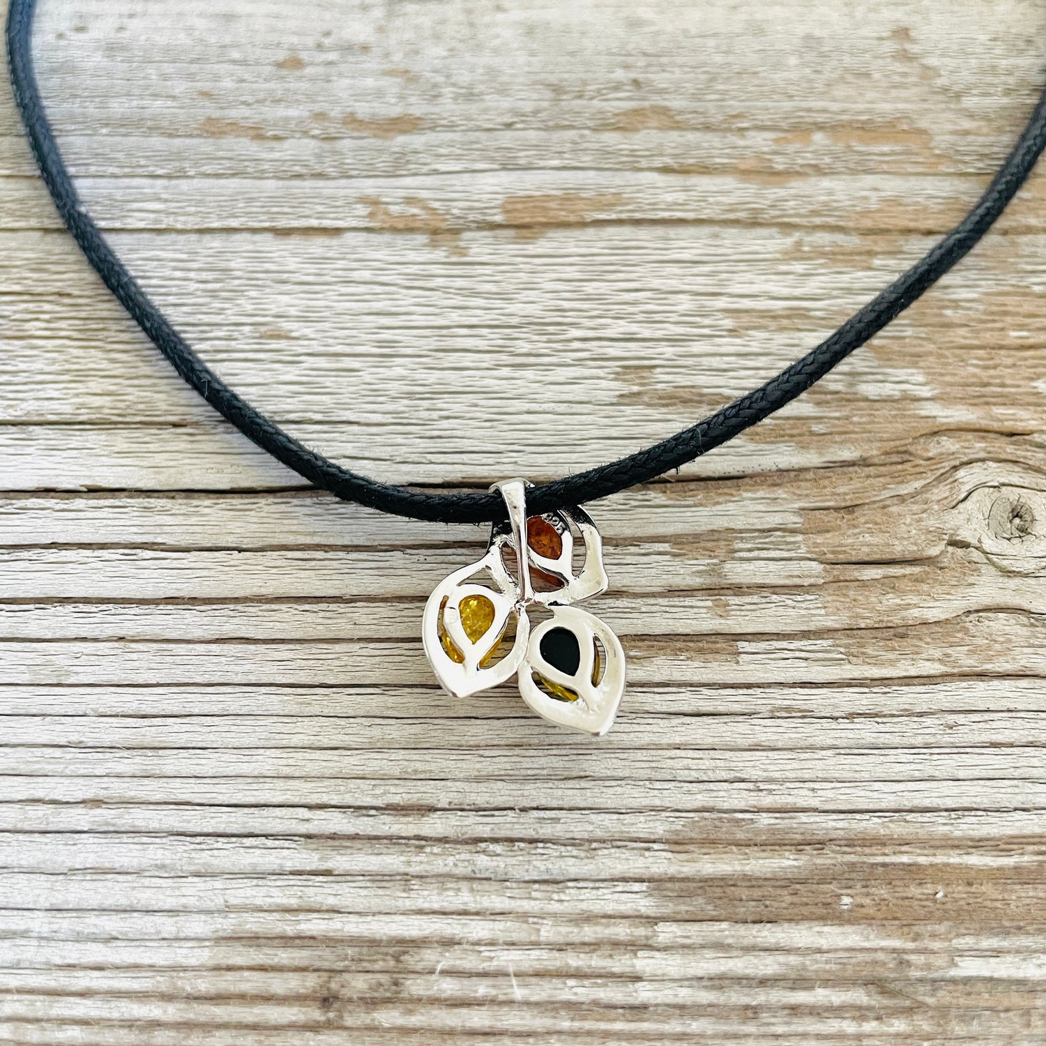 baltic-amber-sterling-silver-pendant
