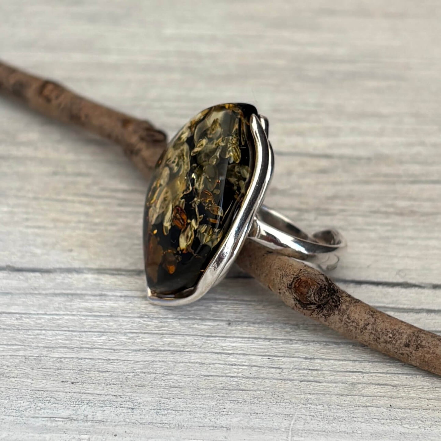 green amber adjustable ring side