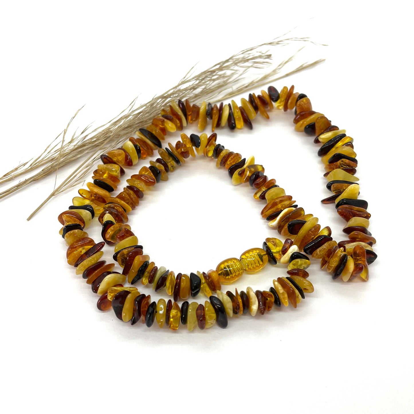 beaded amber mixed coloured necklace with screw clasp