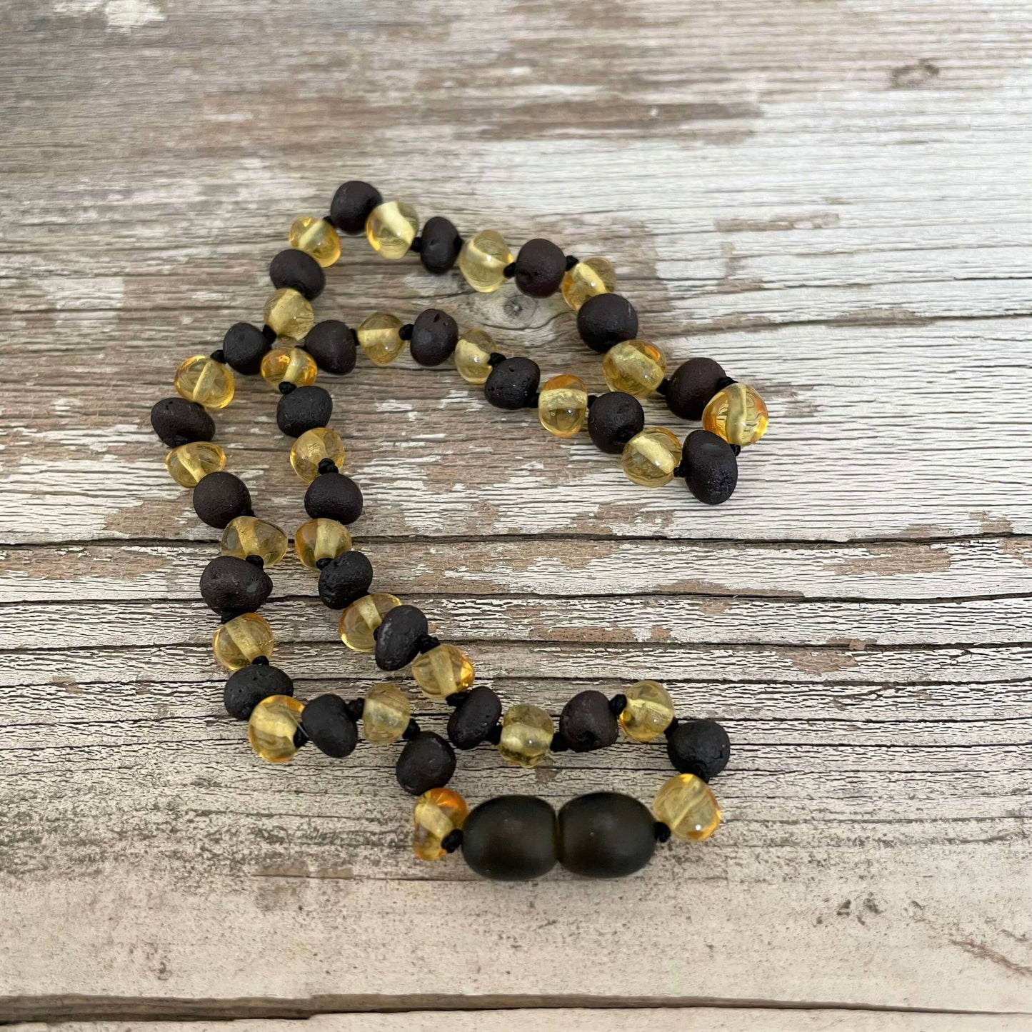 mixed coloured beaded necklace with screw clasp
