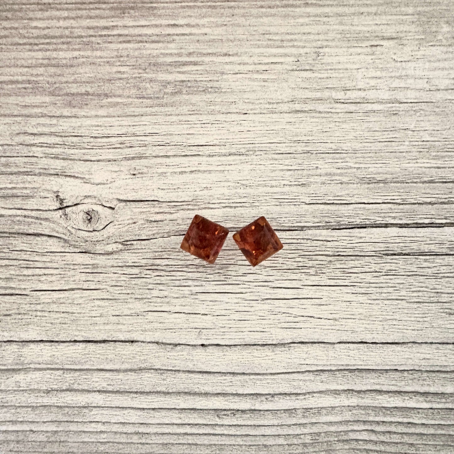 Pair of square stud earrings