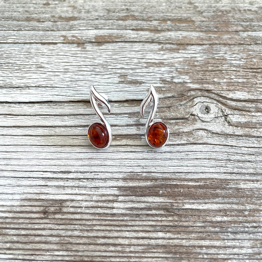 treble clef shaped sterling silver stud earrings with cognac amber