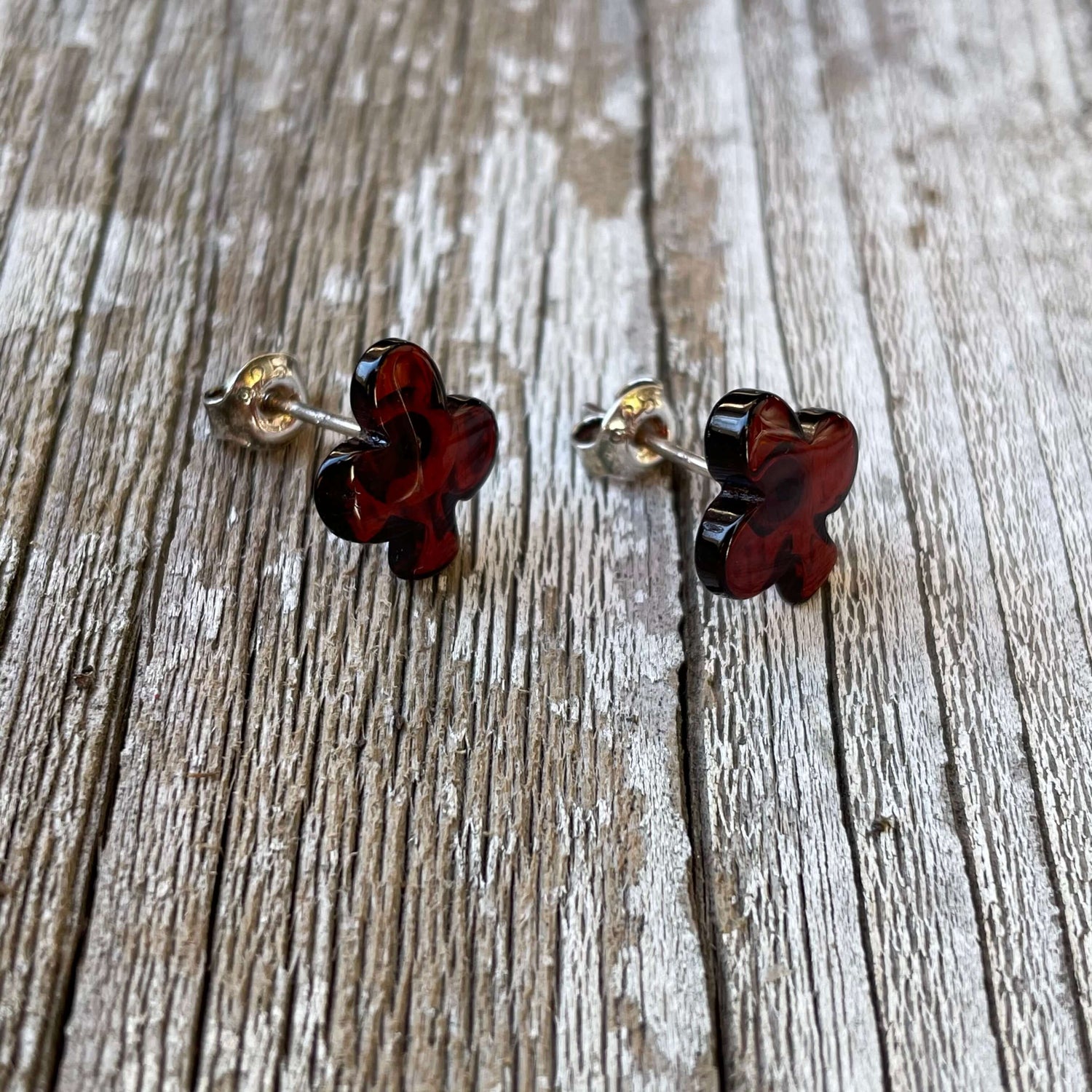 amber and silver clover stud earrings